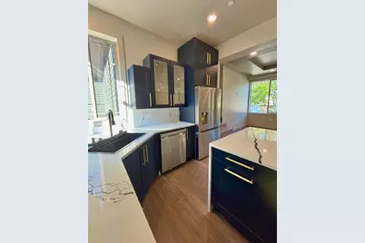 9100 Kenton Avenue, Skokie, IL 60076 - Photo 21