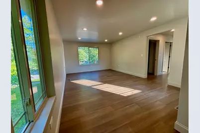 9100 Kenton Avenue, Skokie, IL 60076 - Photo 31