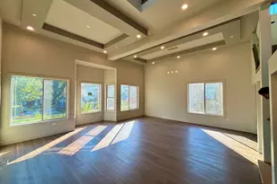 9100 Kenton Ave, Skokie, IL 60076 - Photo 5