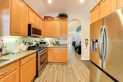 1701 Astor Avenue, Oakbrook Terrace, IL 60181 - Photo 9