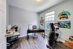 1701 Astor Ave, Oakbrook Terrace, IL 60181 - Photo 5