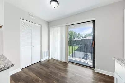 1736 S Washington Street #G33, Naperville, IL 60565 - Photo 5