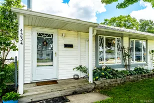 4234 W 90th Pl, Hometown, IL 60456 - Photo 3