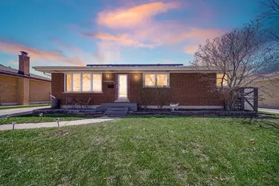 661 W Saint Aubin Drive, Addison, IL 60101 - Photo 1