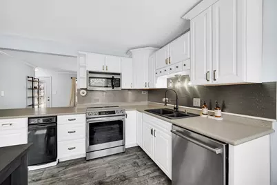 661 W Saint Aubin Drive, Addison, IL 60101 - Photo 13