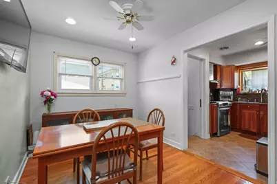 7555 N Neva Avenue, Niles, IL 60714 - Photo 17