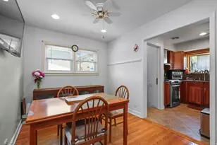 7555 N Neva Ave, Niles, IL 60714 - Photo 17