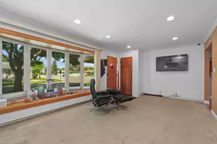 7555 N Neva Ave, Niles, IL 60714 - Photo 5