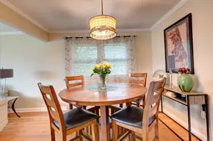 9809 S Albany Ave, Evergreen Park, IL 60805 - Photo 7