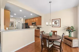 2787 Beacon Point Cir, Elgin, IL 60124 - Photo 11