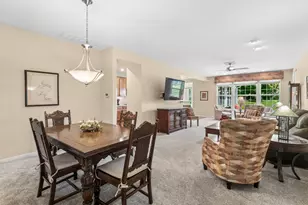 2787 Beacon Point Cir, Elgin, IL 60124 - Photo 7