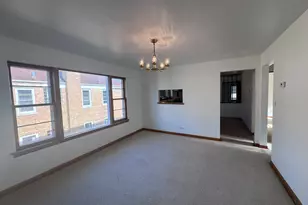 10315 Chaucer St, Westchester, IL 60154 - Photo 7