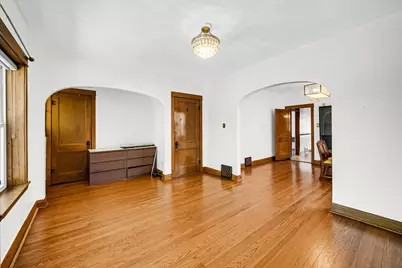 5233 W Cullom Avenue #2, Chicago, IL 60641 - Photo 5