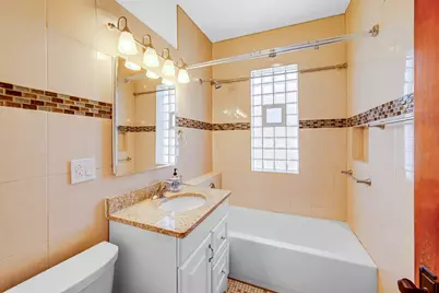 5233 W Cullom Avenue #2, Chicago, IL 60641 - Photo 9