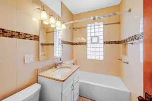 5233 W Cullom Ave, Chicago, IL 60641 - Photo 9
