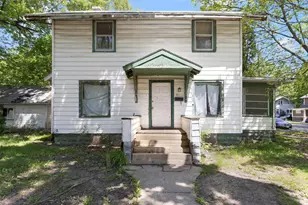 402 Royal Ave, Rockford, IL 61101 - Photo 1