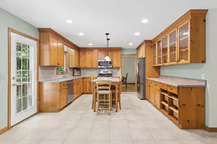 6N115 Riverside Dr, Saint Charles, IL 60174 - Photo 11
