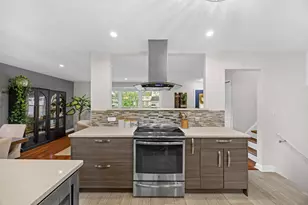 791 Thompson Blvd, Buffalo Grove, IL 60089 - Photo 9