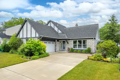 791 Thompson Boulevard, Buffalo Grove, IL 60089 - Photo 1