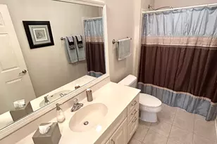 16422 Crescent Lake Ct, Crest Hill, IL 60403 - Photo 11