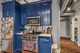 400 W Ontario St, Chicago, IL 60654 - Photo 7