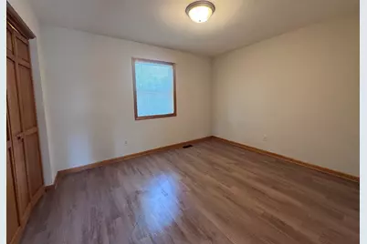 1353 Lakeview Avenue, Rockdale, IL 60436 - Photo 7