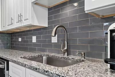 1608 E Clayton Court #1608, Arlington Heights, IL 60004 - Photo 9