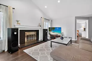 1608 E Clayton Ct, Arlington Heights, IL 60004 - Photo 15