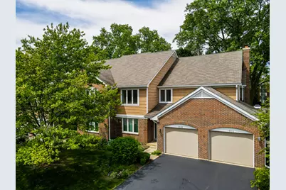 1608 E Clayton Court #1608, Arlington Heights, IL 60004 - Photo 1