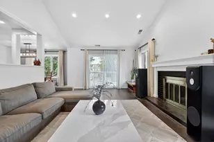 1608 E Clayton Ct, Arlington Heights, IL 60004 - Photo 3