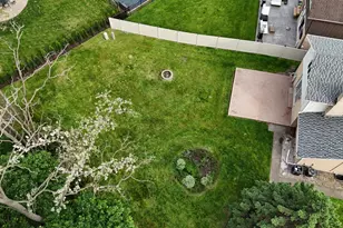 8315 Helen Ct, Downers Grove, IL 60516 - Photo 3