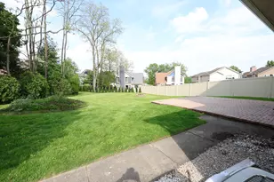 8315 Helen Ct, Downers Grove, IL 60516 - Photo 7
