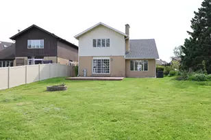 8315 Helen Ct, Downers Grove, IL 60516 - Photo 9