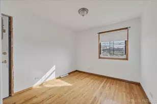 7935 S Blackstone Ave, Chicago, IL 60619 - Photo 13