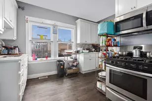 203 156th Pl, Calumet City, IL 60409 - Photo 7