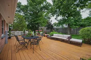 541 Dundee Rd, Glencoe, IL 60022 - Photo 27