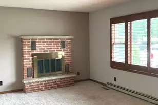 904 Obrien St, Harvard, IL 60033 - Photo 5