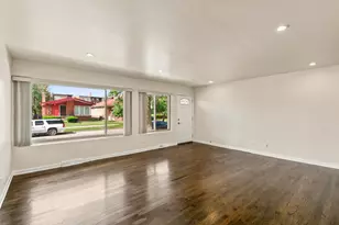 1727 E 74th St, Chicago, IL 60649 - Photo 3