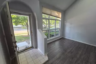 4793 Amber Cir, Hoffman Estates, IL 60192 - Photo 3