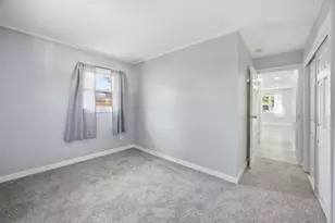 139 Birch St, Carpentersville, IL 60110 - Photo 13