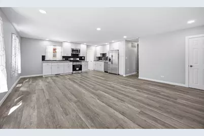 139 Birch Street, Carpentersville, IL 60110 - Photo 3