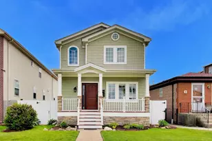 4831 W Winnemac Ave, Chicago, IL 60630 - Photo 1