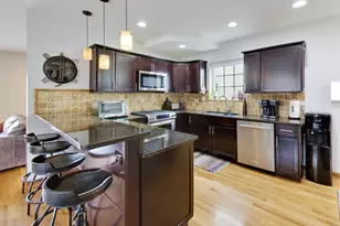 4831 W Winnemac Ave, Chicago, IL 60630 - Photo 9