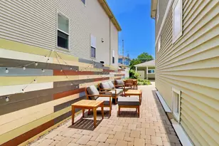 4831 W Winnemac Ave, Chicago, IL 60630 - Photo 39