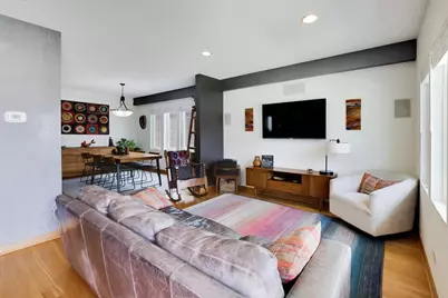 4831 W Winnemac Avenue, Chicago, IL 60630 - Photo 5