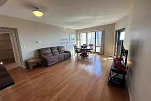 130 N Garland Ct, Chicago, IL 60602 - Photo 5