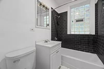 3135 W Leland Avenue #2E, Chicago, IL 60625 - Photo 13