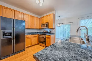 604 Blackstone Ct, Aurora, IL 60504 - Photo 5