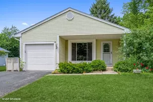 421 Bayview Ave, Naperville, IL 60565 - Photo 1