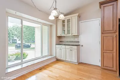 421 Bayview Avenue, Naperville, IL 60565 - Photo 5
